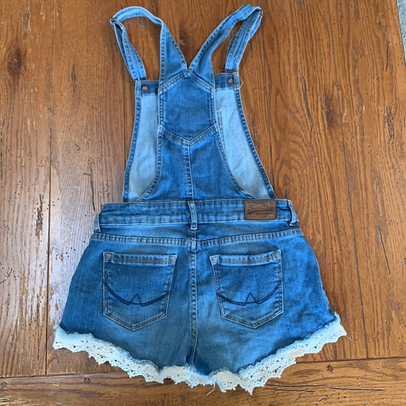 Superdry Denim Short Overalls with Cream Lace Hem Women’s Distressed Size Small - Picture 5 of 14
